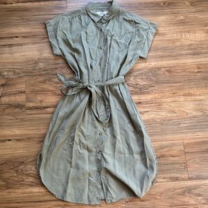 Thread & Supply Green Raglan Short Sleeve Midi Dress
